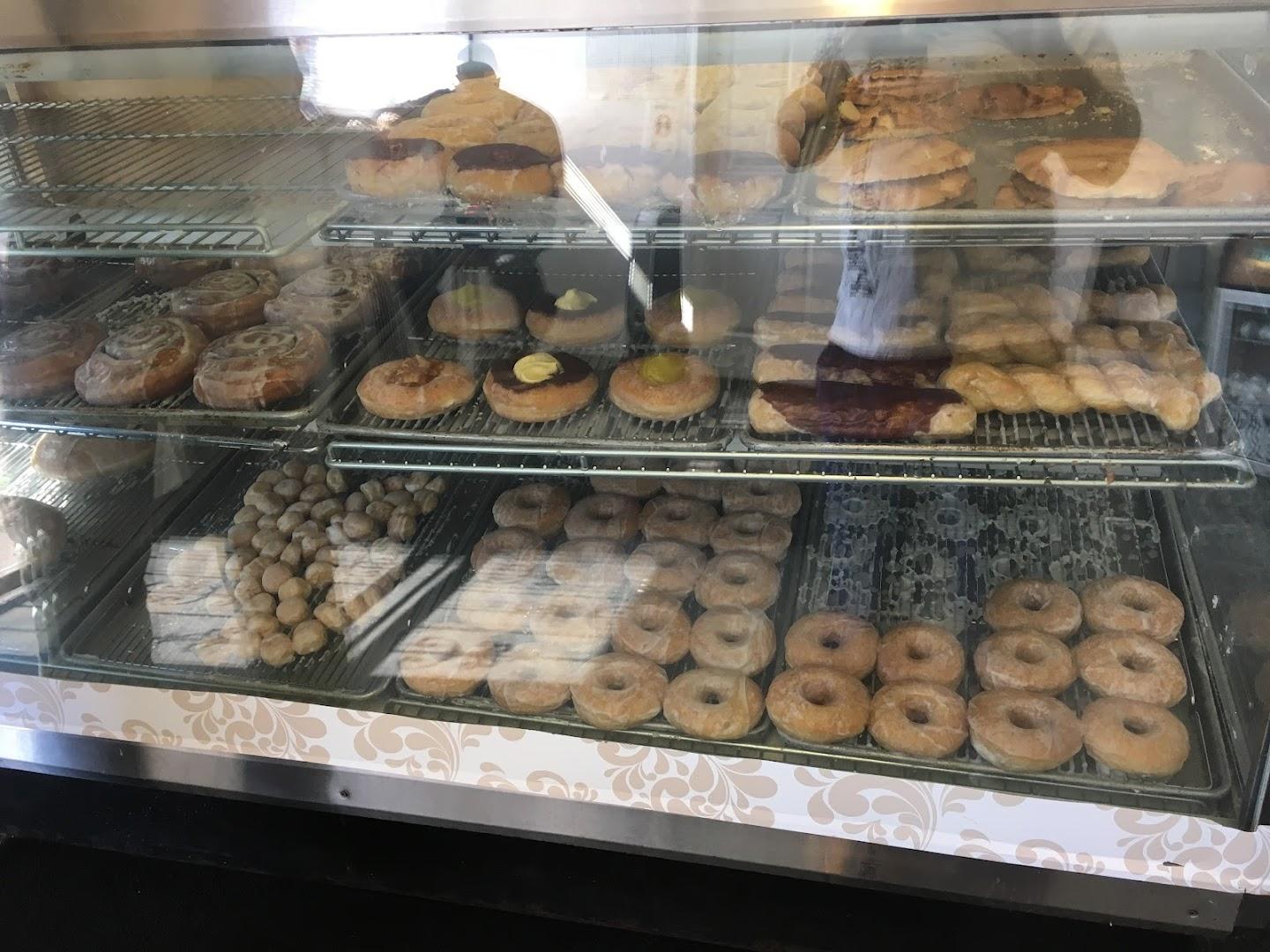 Geronimo's Bakery and Burgers
